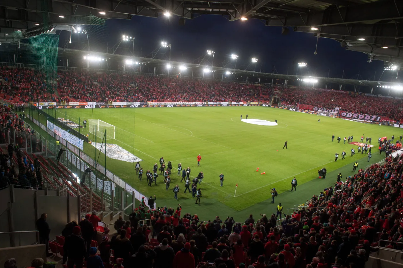 9985251-stadion-miejski-w-lodzi-podczas.jpg