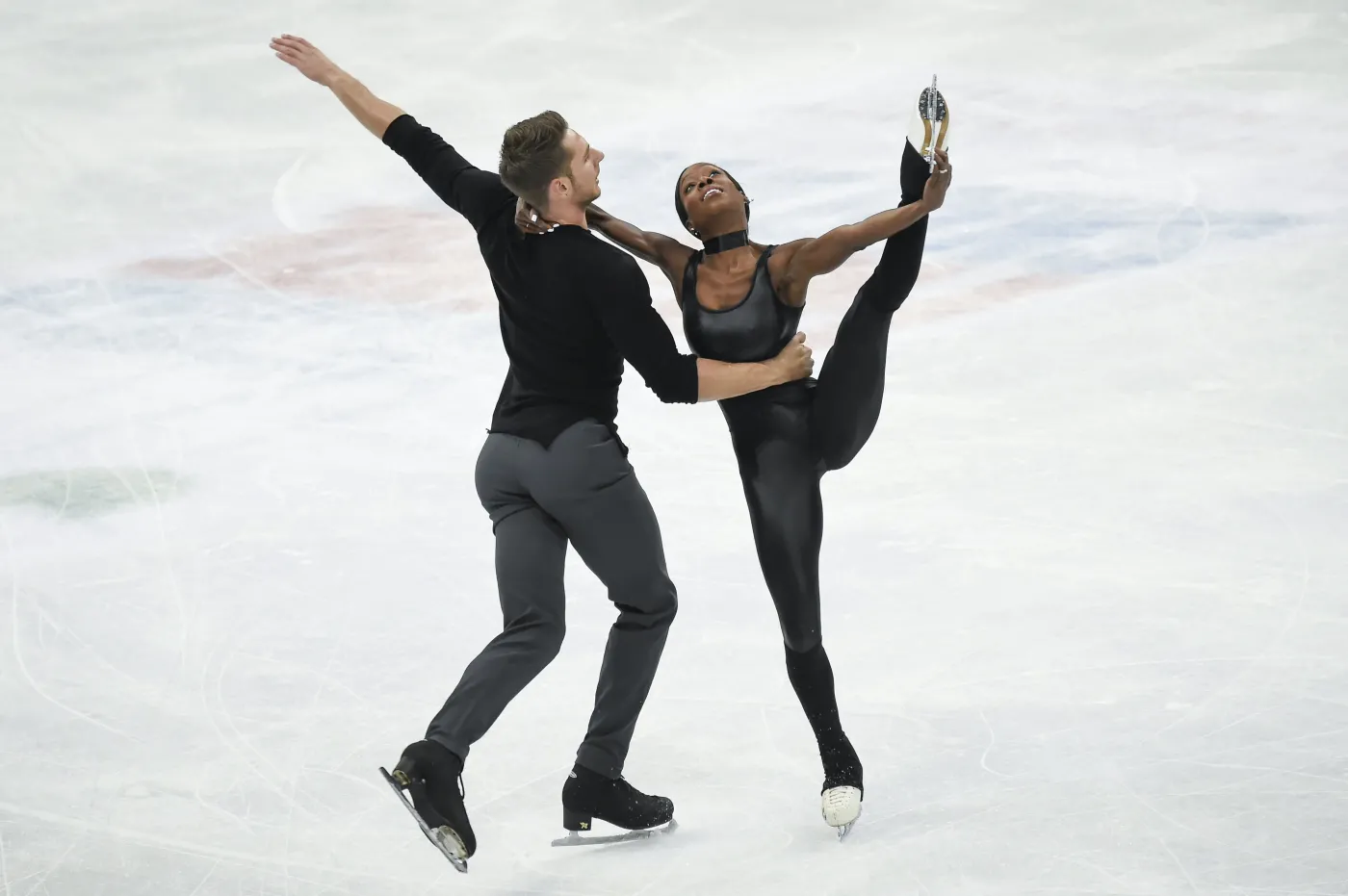 10027471-vanessa-james-i-morgan-cipres.jpg