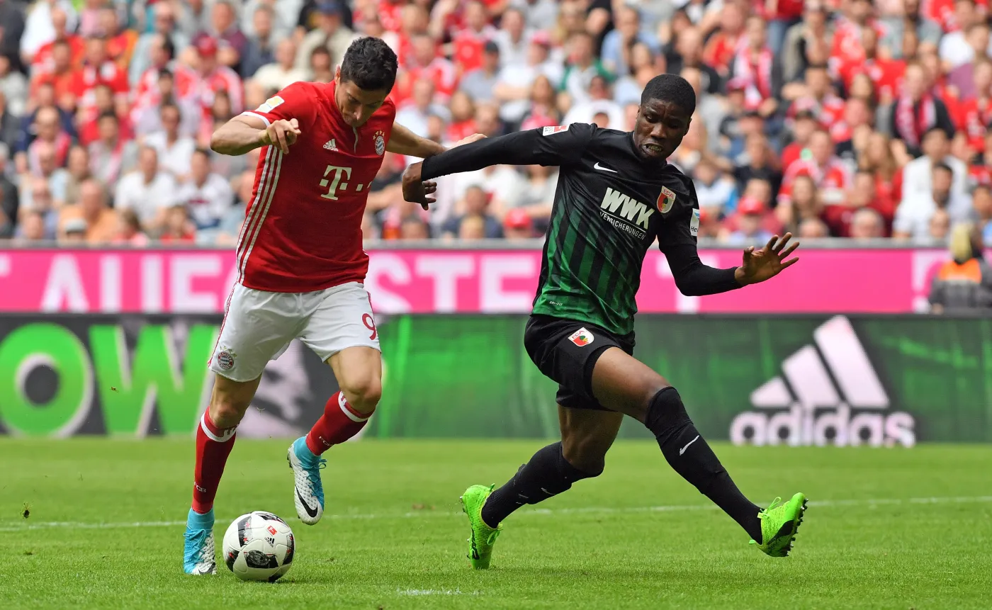 Robert Lewandowski i Kevin Danso