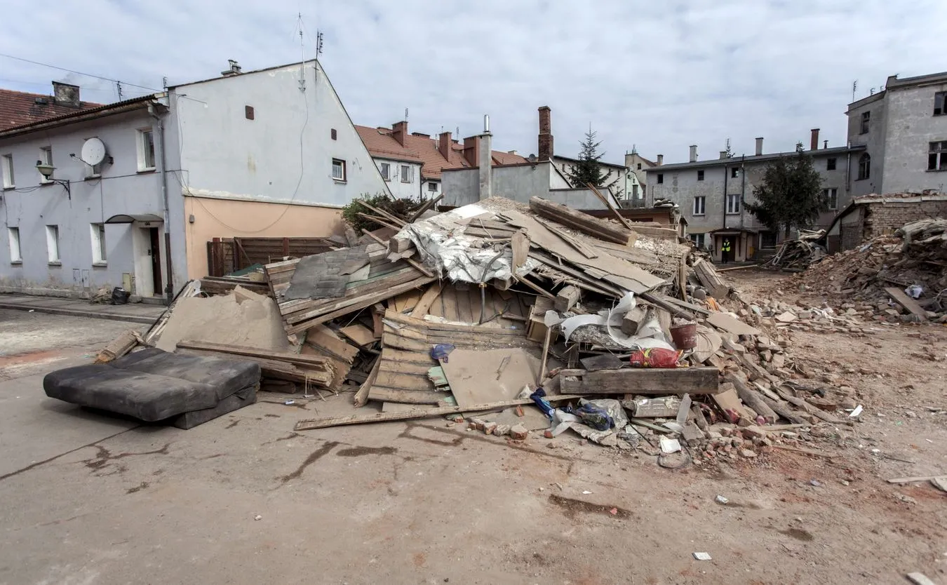 Ruiny kamienicy w Świebodzicach