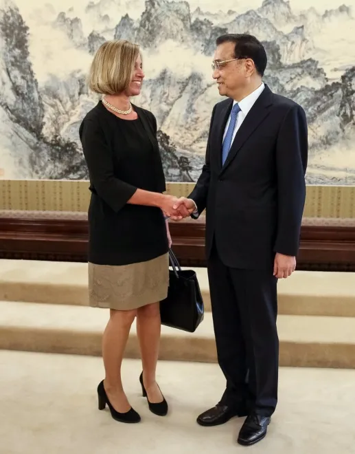 10072876-federica-mogherini-li-keqiang.jpg