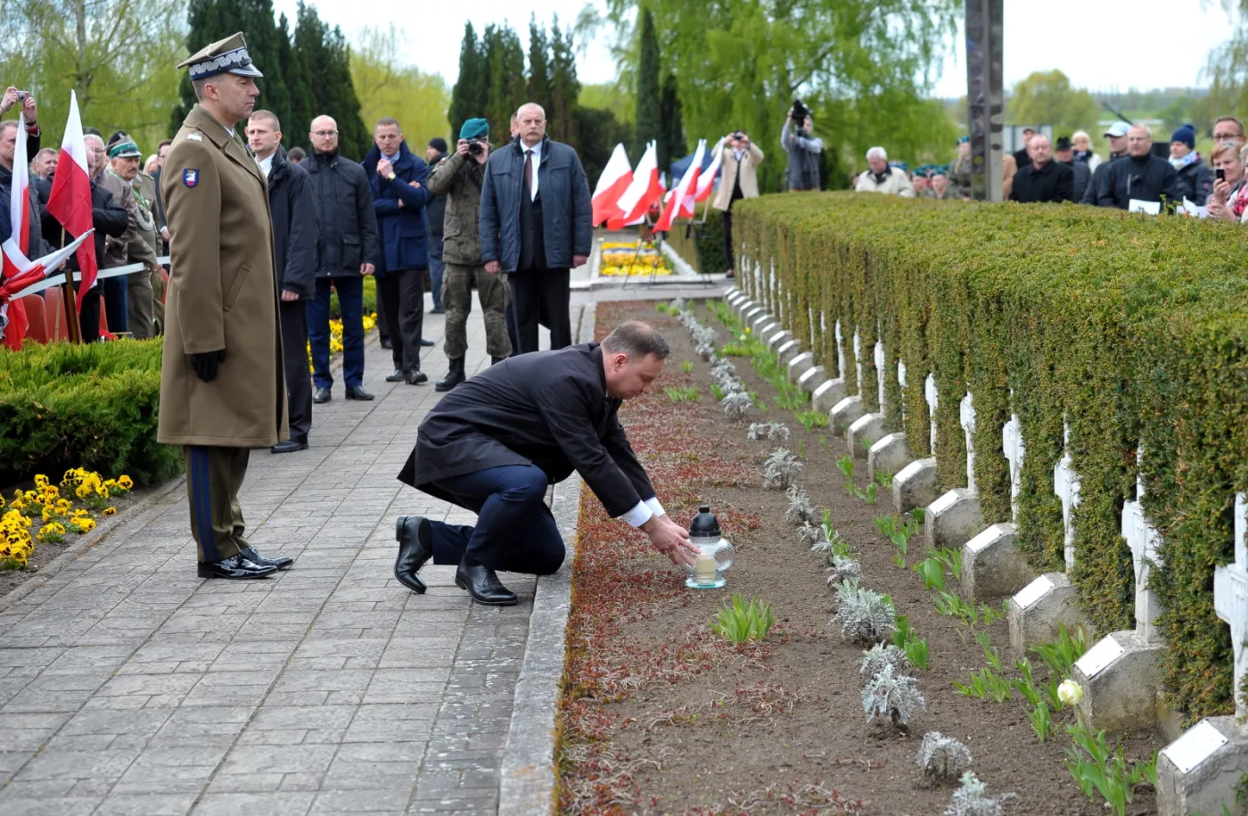 10111878-prezydent-andrzej-duda-w-starych.jpg