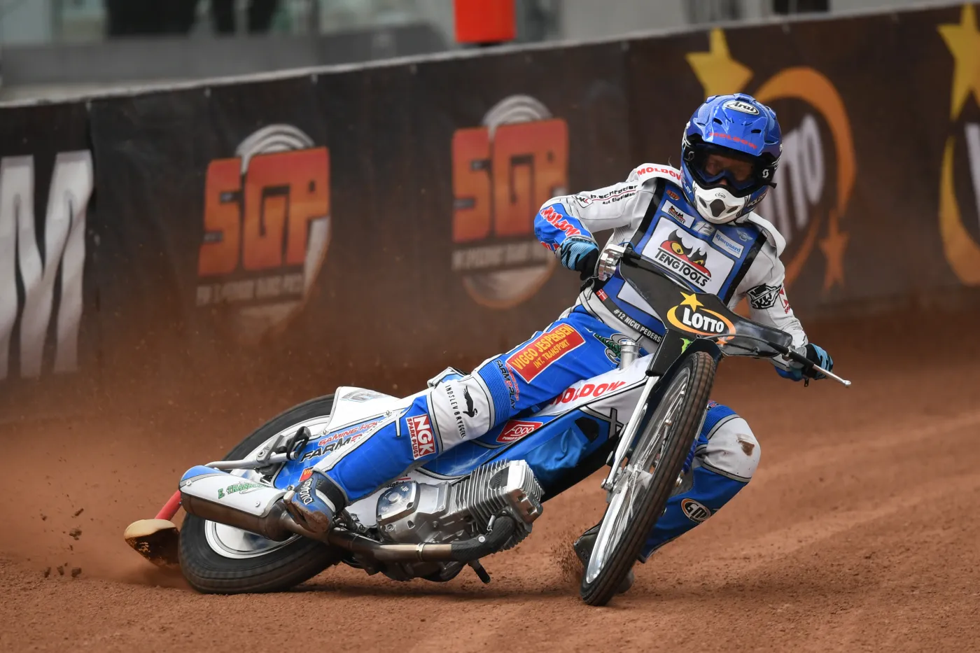 10142351-nicki-pedersen-na-torze-podczas.jpg