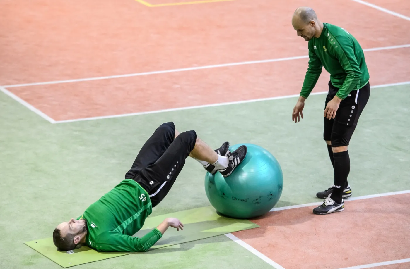 Piłkarze Górnika Łęczna podczas treningu