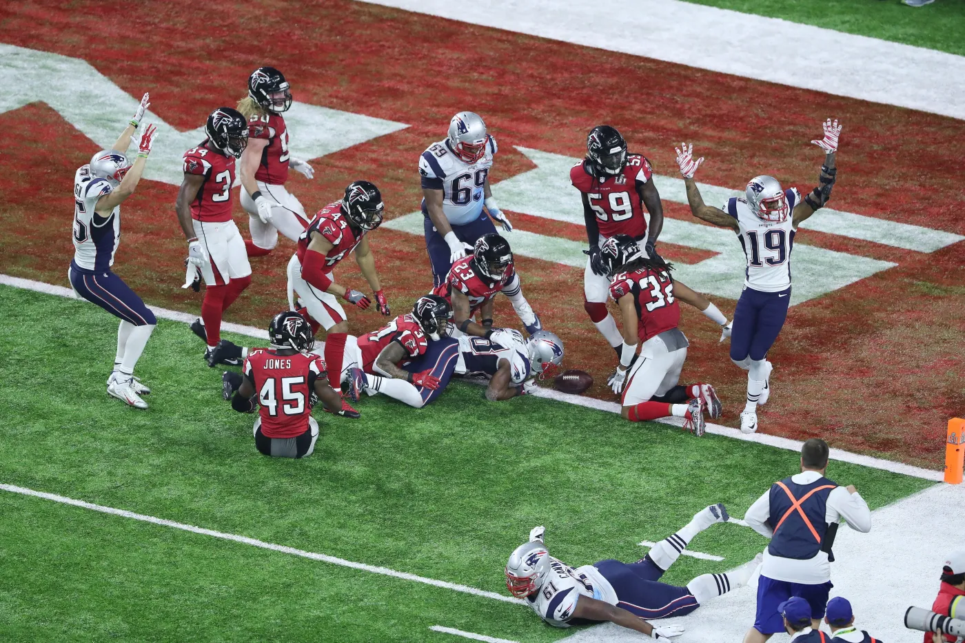 9855069-patriots-wygrali-super-bowl-po.jpg