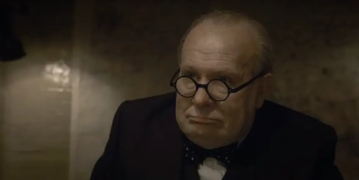 Gary Oldman jako Winston Churchill