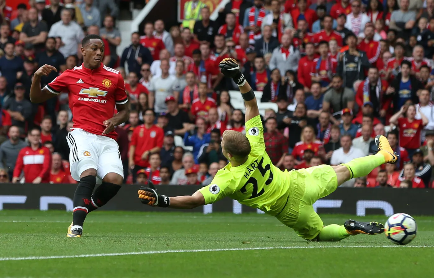 Anthony Martial (w czerwonej koszulce)