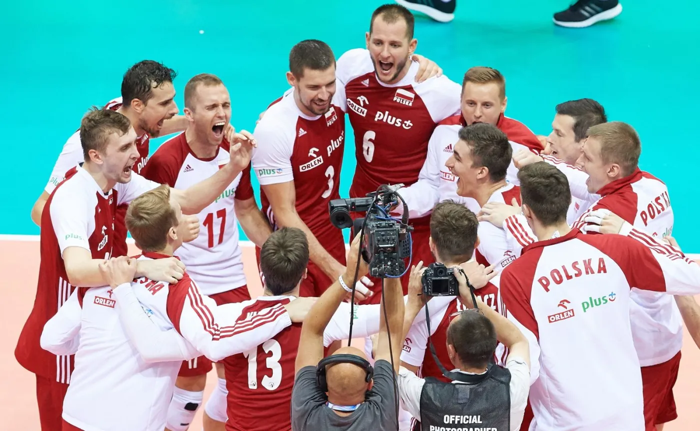 Polscy reprezentanci cieszą się ze zwycięstwa nad Finlandią