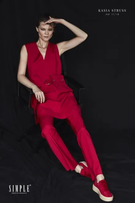 10413400-kasia-struss-w-kampanii-simple.jpg