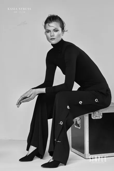 10413504-kasia-struss-w-kampanii-simple.jpg