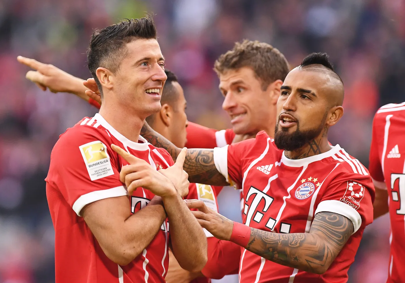 Robert Lewandowski i Arturo Vidal