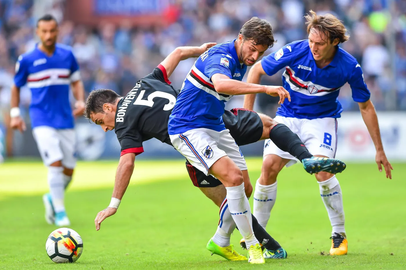 Bartosz Bereszyński i Giacomo Bonaventura