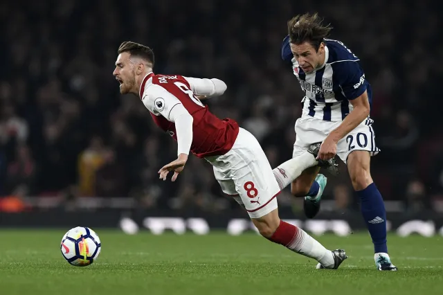 Liga angielska: Barry pobił rekord. Krychowiak zaliczył dobry występ przeciwko Arsenalowi [WIDEO]