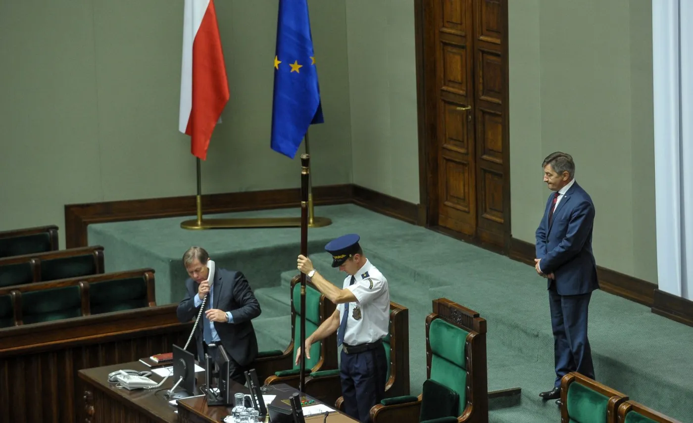 Marszałek Sejmu Marek Kuchciński na sali sejmowej
