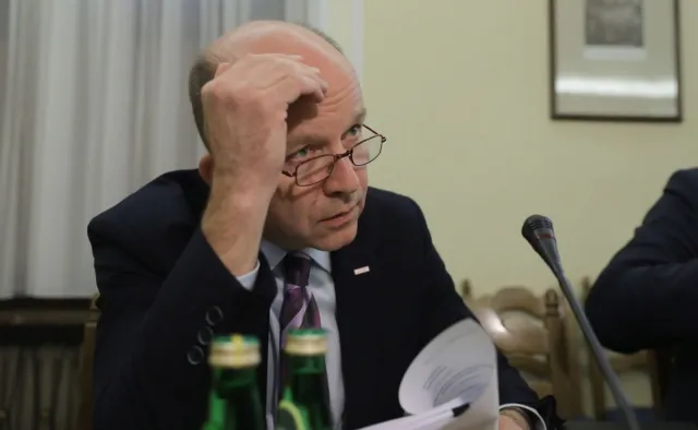 Rezydentka zasłabła na komisji zdrowia. Radziwiłł: Apelowałbym o zmianę formy protestu. Ta dramaturgia przyniosła już efekty