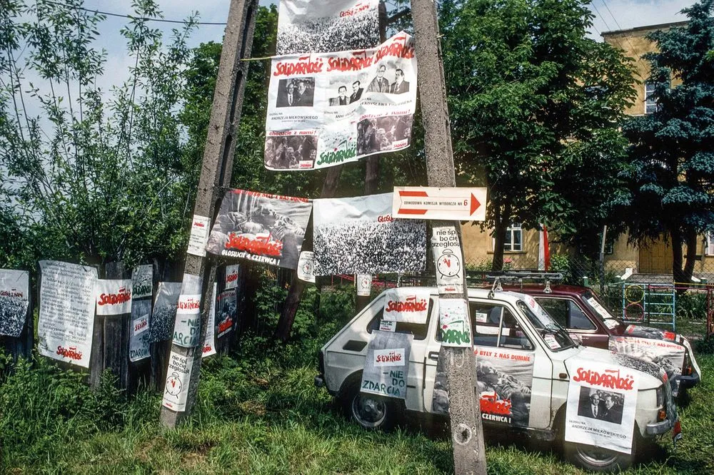 10162680-wies-na-mazowszu-lokal-wyborczy.jpg