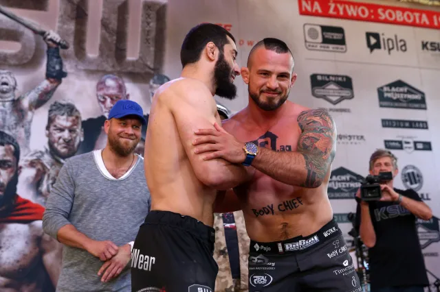 Mamed Khalidov wygwizdany po walce z Borysem Mańkowskim na gali KSW 39 [WIDEO]