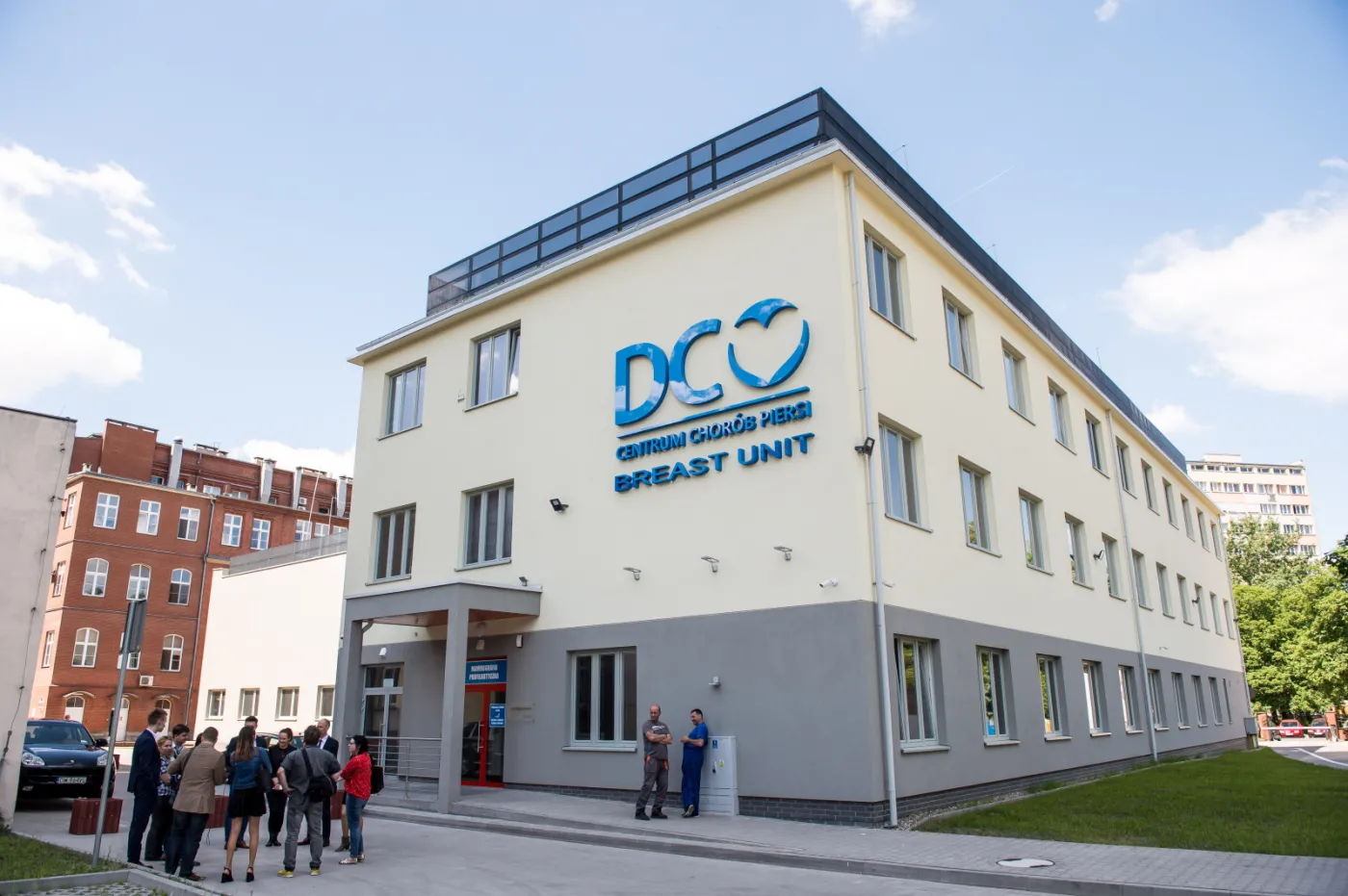 10187635-nowoczesne-centrum-leczenia-raka.jpg
