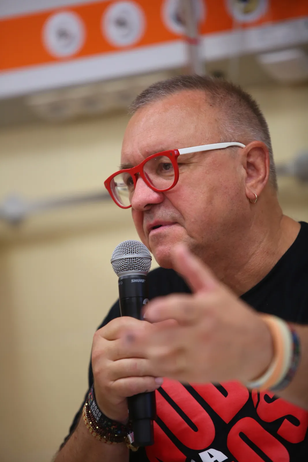 10188083-nowoczesny-inkubator-od-wielkiej.jpg