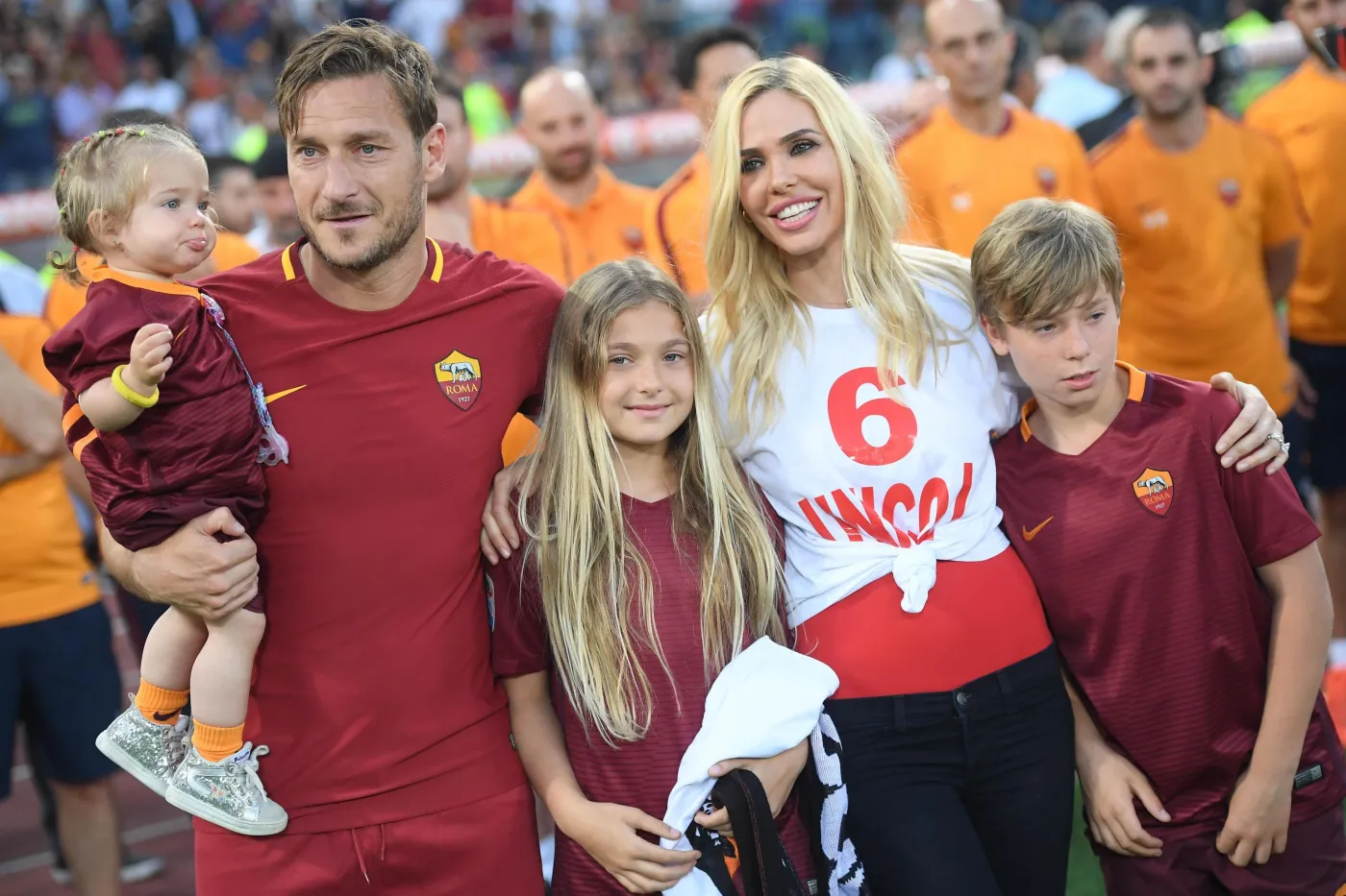 Liga włoska: Morze łez na stadionie w Rzymie. Tak żegnano Francesco Tottiego [FOTO]
