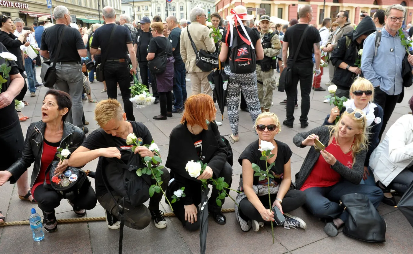 10224587-kontrmanifestacja-obywateli-rp.jpg