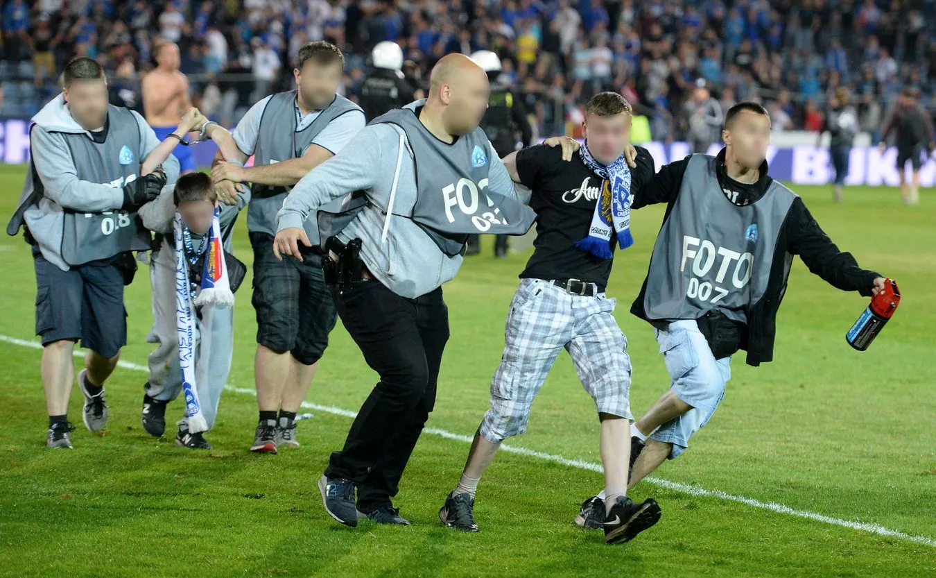 Policjanci przebrani za dziennikarzy