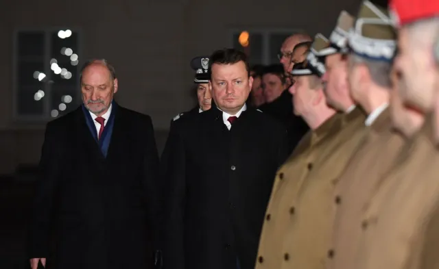Macierewicz pożegnał się z MON. "Stworzenie WOT uczyniło polską armię kompletną"