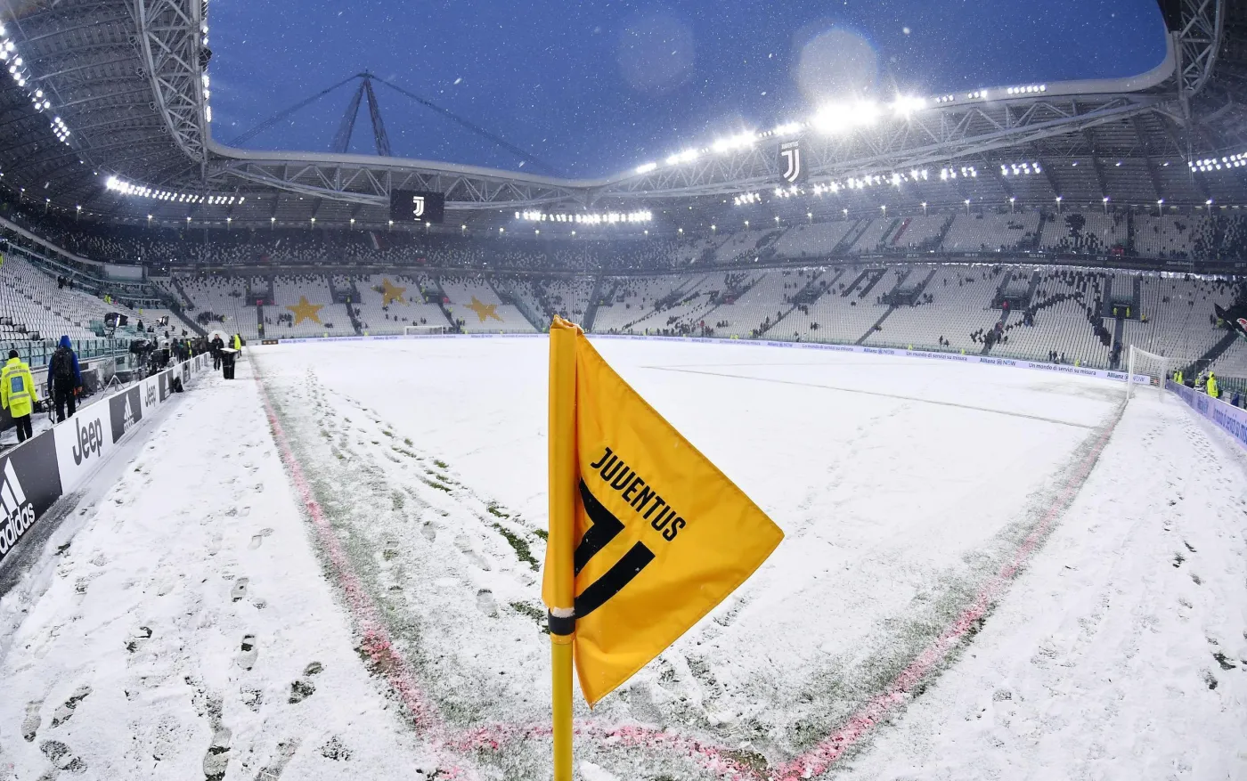 Liga włoska: W Turynie łatwiej było ulepić bałwana niż grać w piłkę. Mecz Juventusu przełożony