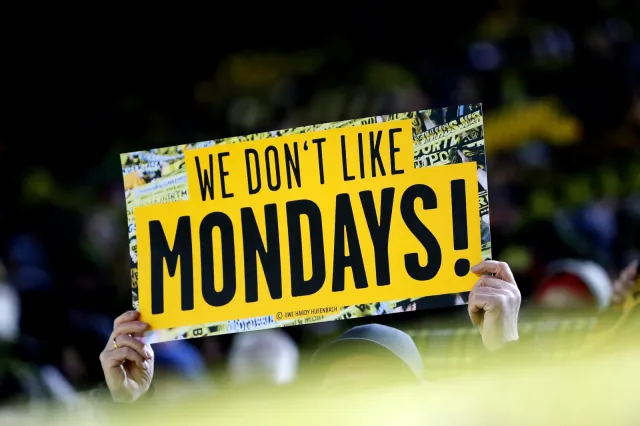 Liga niemiecka: Kibice Borussii zbojkotowali mecz. "Nie lubimy poniedziałków"