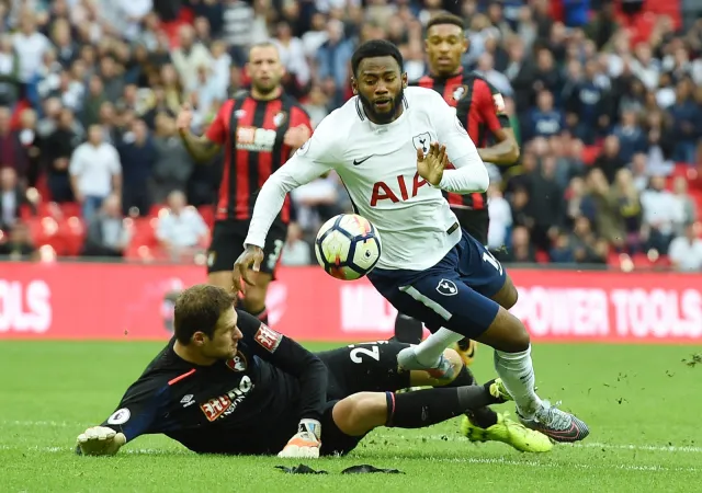 Liga angielska: Porażka Chelsea. Siedem goli Manchesteru City [WIDEO]