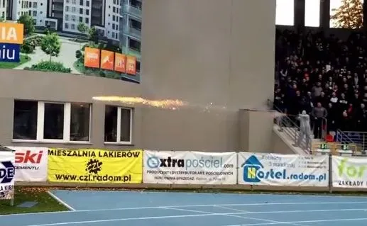 Kibol Radomiaka strzelał do policjantów