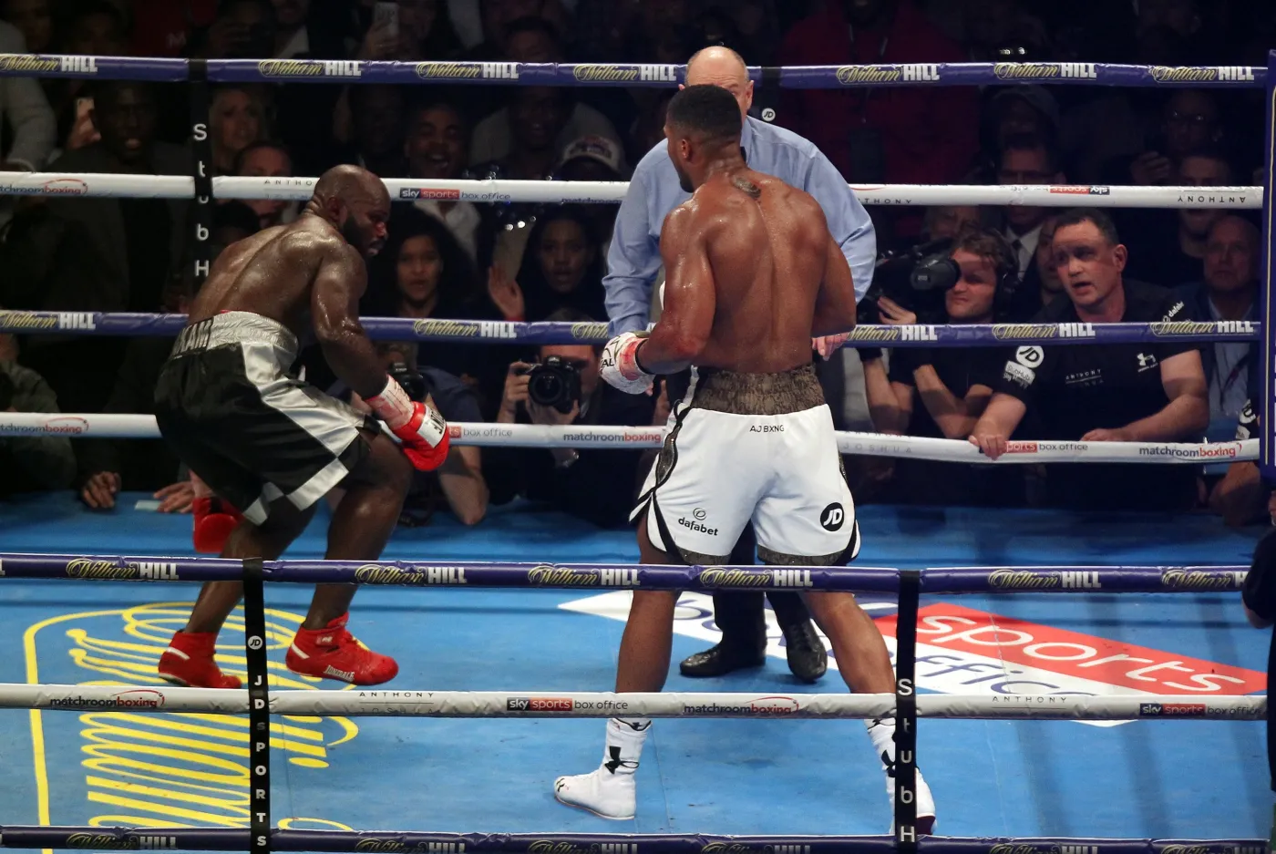10538769-anthony-joshua-i-carlos-takam.jpg