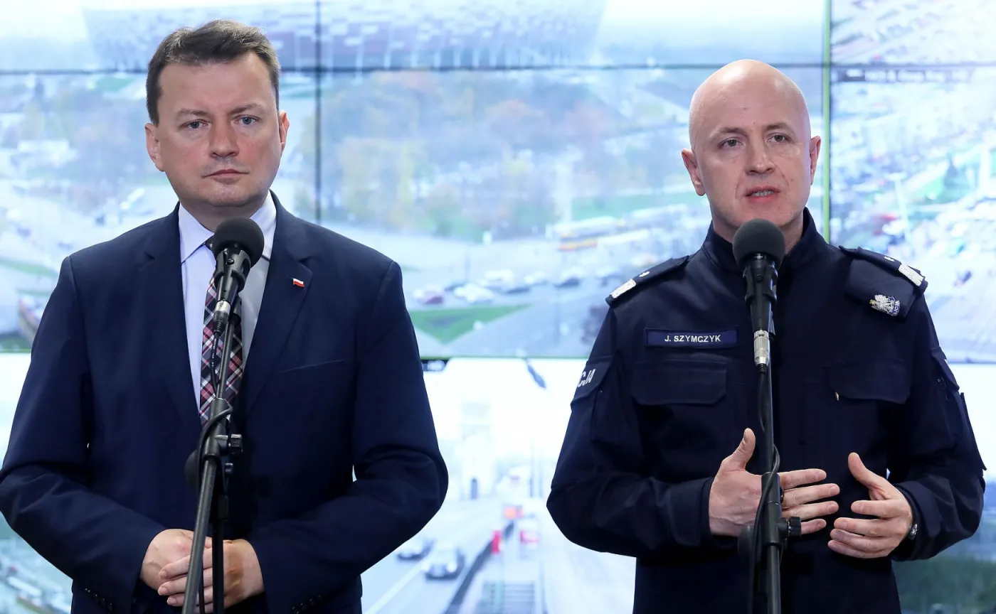 Minister spraw wewnętrznych i administracji Mariusz Błaszczak (L) oraz komendant główny policji nadinsp. Jarosław Szymczyk (P)