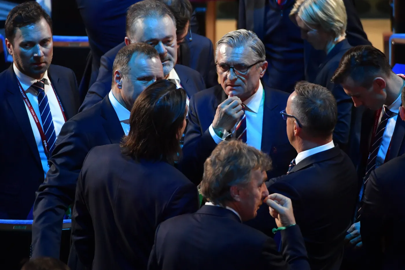 Trener reprezentacji Polski Adam Nawałka (C-P) podczas ceremonii losowania grup piłkarskich mistrzostw świata