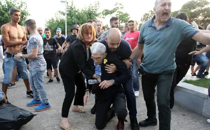 Janis Butaris powalony na ziemię / Al Jazeera