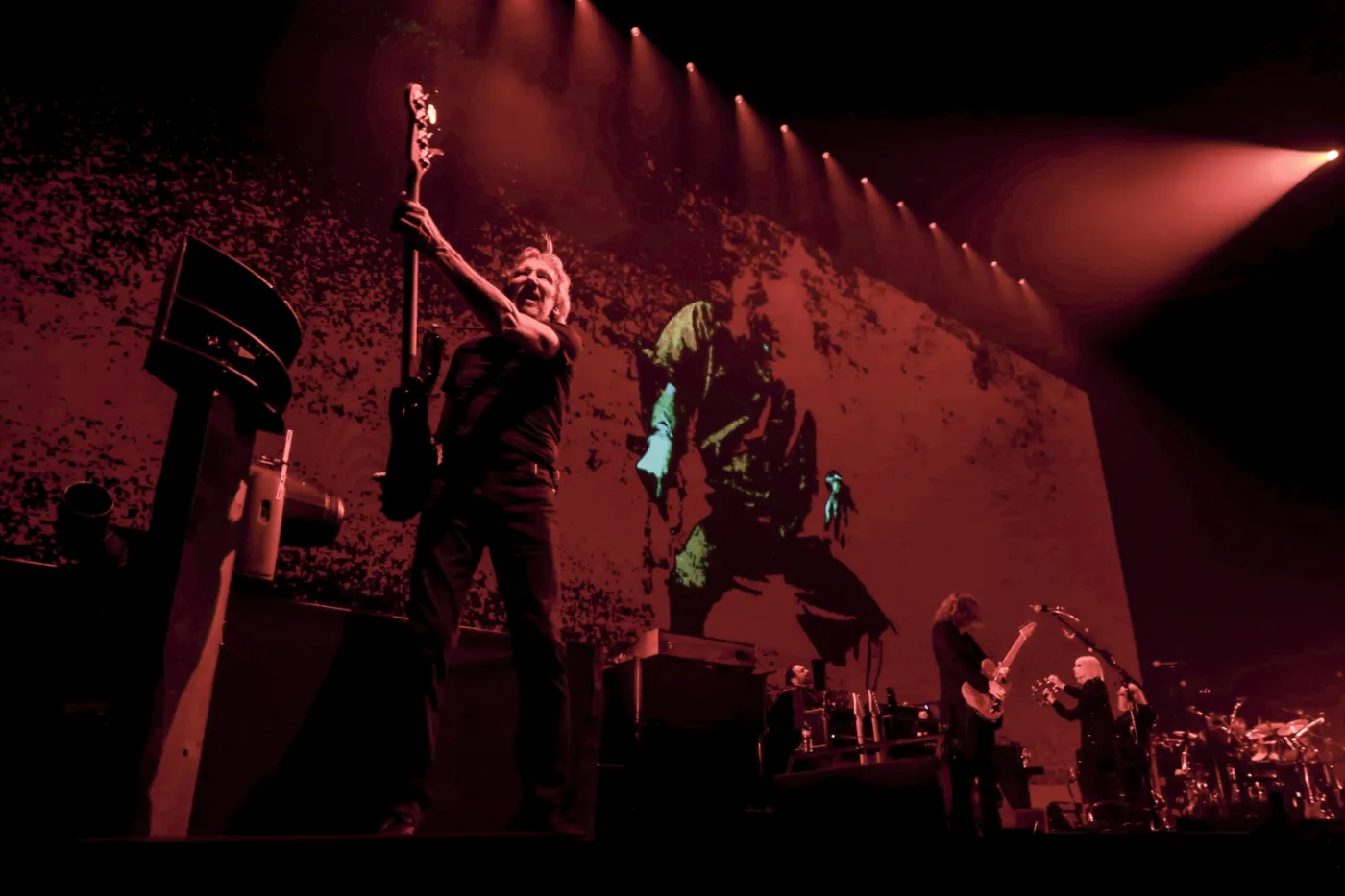 10981305-roger-waters-podczas-koncertu-w.jpg