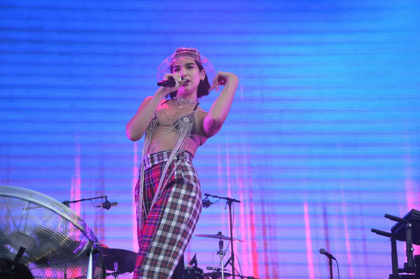 11004491-dua-lipa-podczas-orange-warsaw.jpg