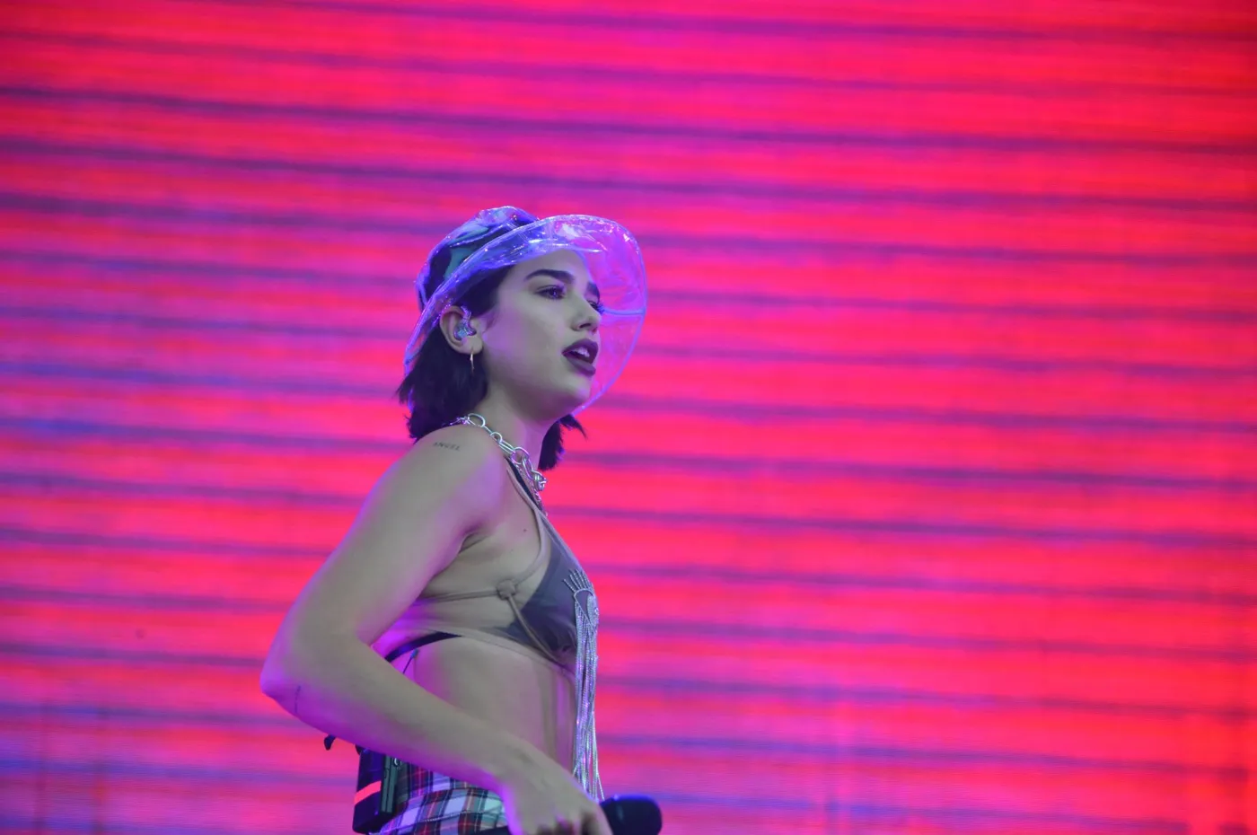 11004786-dua-lipa-podczas-orange-warsaw.jpg