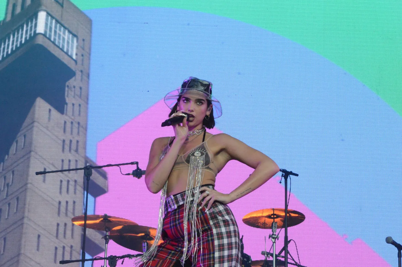 11005069-dua-lipa-podczas-orange-warsaw.jpg