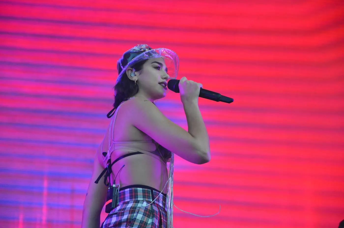 11005357-dua-lipa-podczas-orange-warsaw.jpg