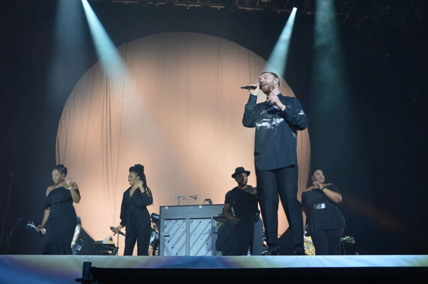 11005901-sam-smith-podczas-orange-warsaw.jpg