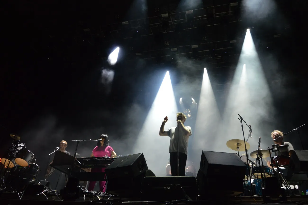11006979-lcd-soundsystem-na-orange-warsaw.jpg