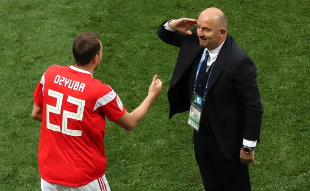 Były trener Legii zameldował Putinowi wykonanie zadania. To był najbardziej jednostronny mecz otwarcia w historii