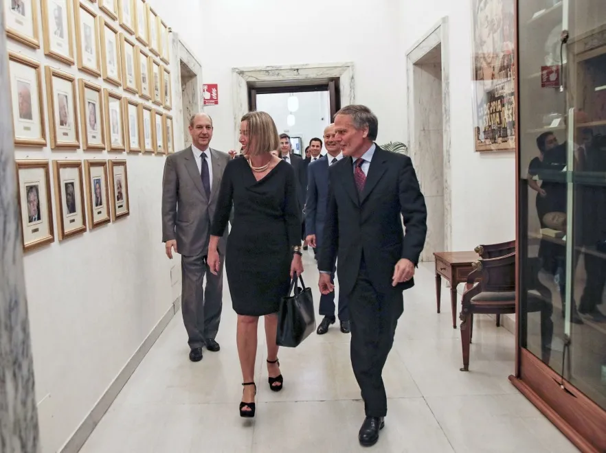 11042102-federica-mogherini-enzo-moavero.jpg