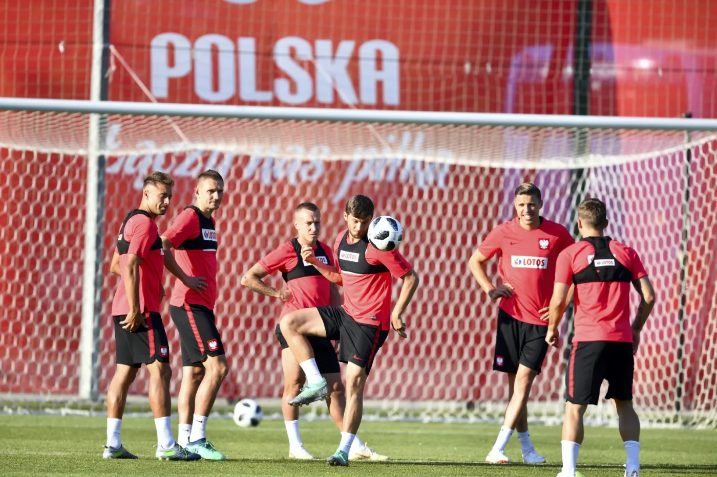 Piłkarze reprezentacji Polski podczas treningu w Soczi