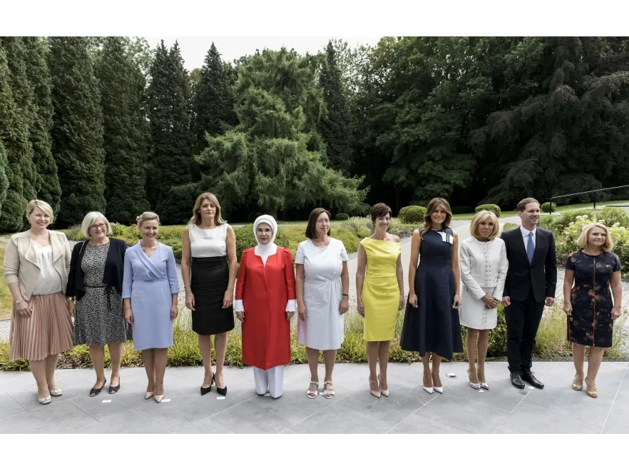 11133466-brigitte-macron-melania-trump.jpg