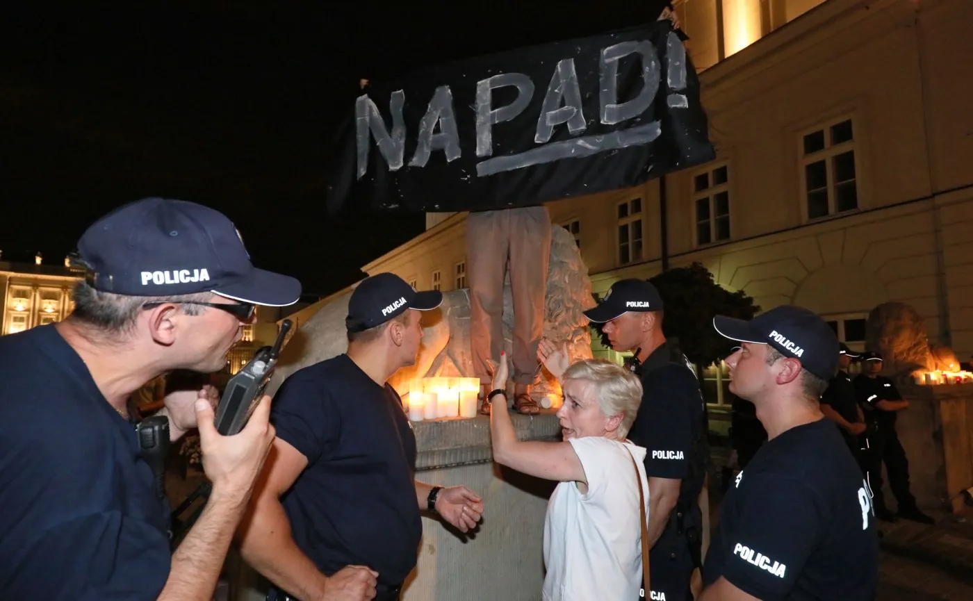 Protesty przed Pałacem Prezydenckim