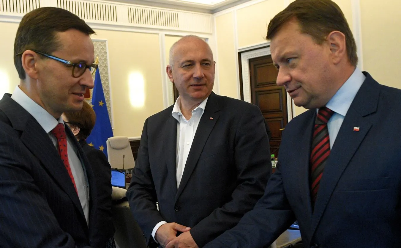 Premier Morawiecki utopi australijskie "adelajdy"? Prezydent Duda i minister Błaszczak mogą wrócić z niczym