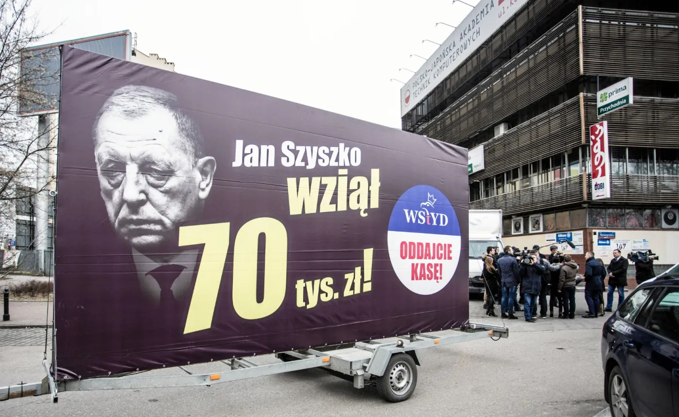 "Pazerność ministrów PiS nie zna granic". Kolejna odsłona akcji pod hasłem "Konwój wstydu"