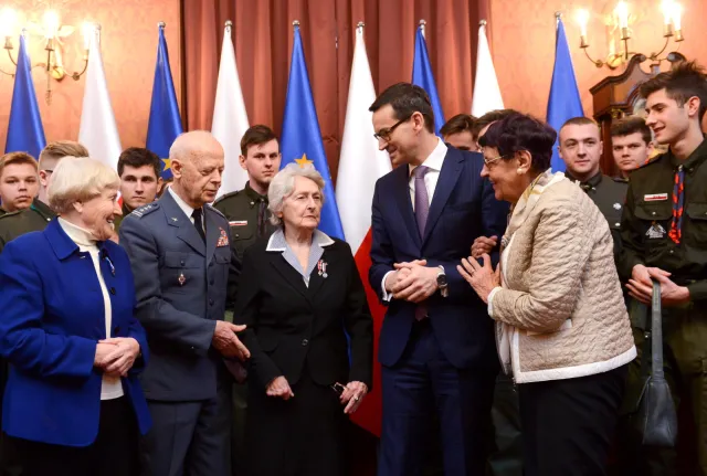 Premiera filmu "Pomoc, która groziła śmiercią". Morawiecki: Większość Żydów przetrwała dzięki Polakom
